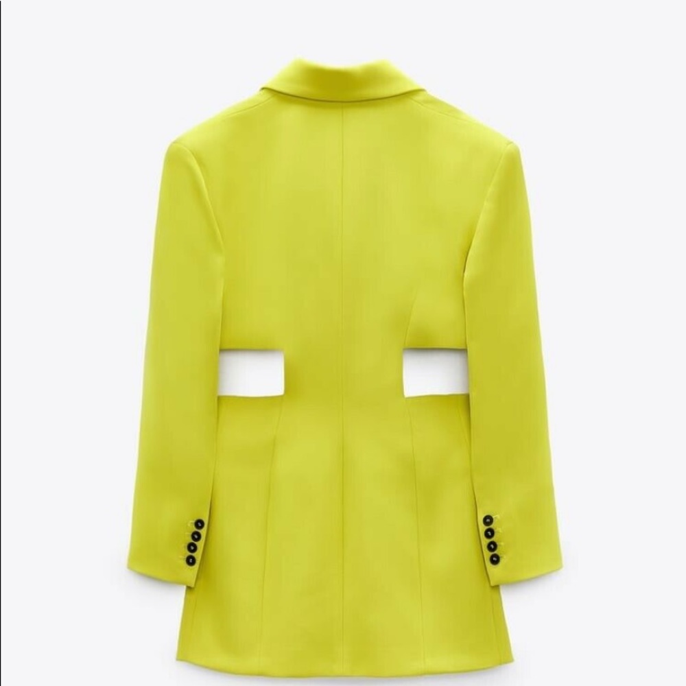 Bloggers favorite Zara cut out blazer dress - Picture 4 of 9